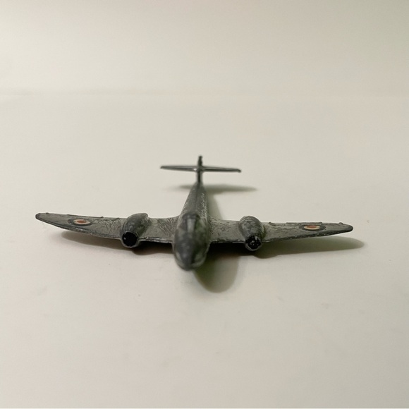 Dinky Toys Jet Aircraft Diecast Airplane - Picture 4 of 10